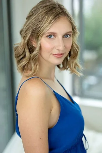 Корина Бизим
