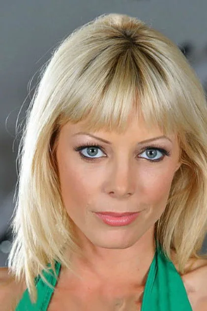 Holli Sempson